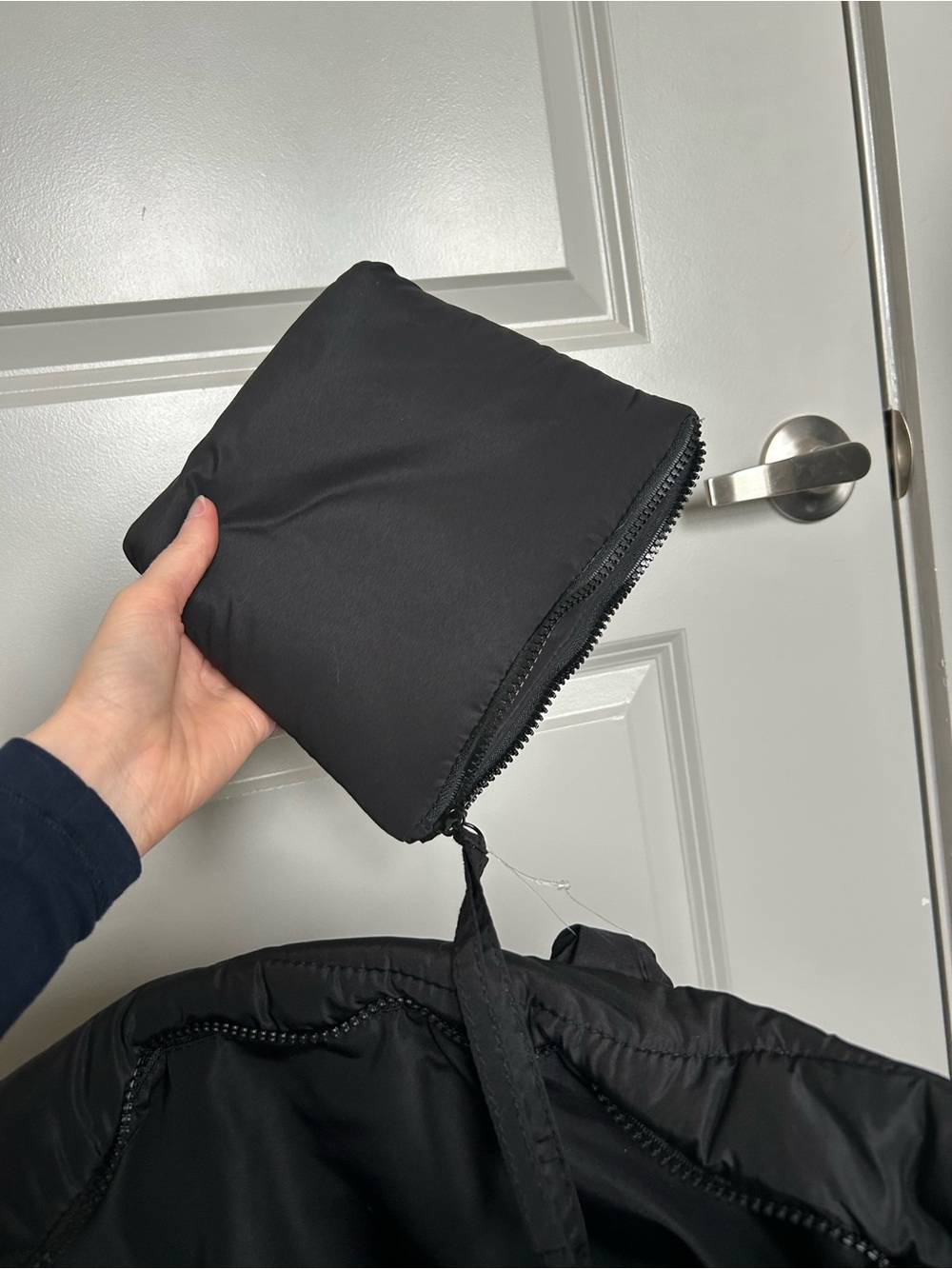 WILO Black Quilted Puffer Tote - Picture 4 of 6